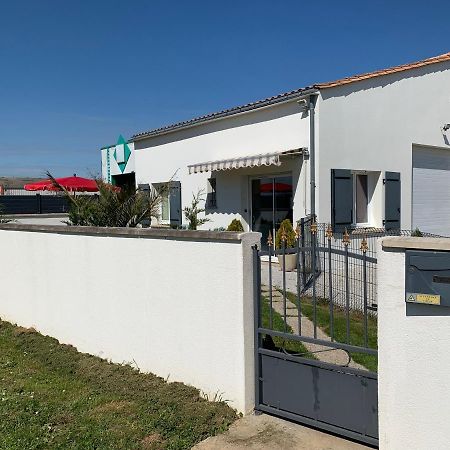 Gite Les Randonneurs Fontenay-le-Comte Exteriör bild